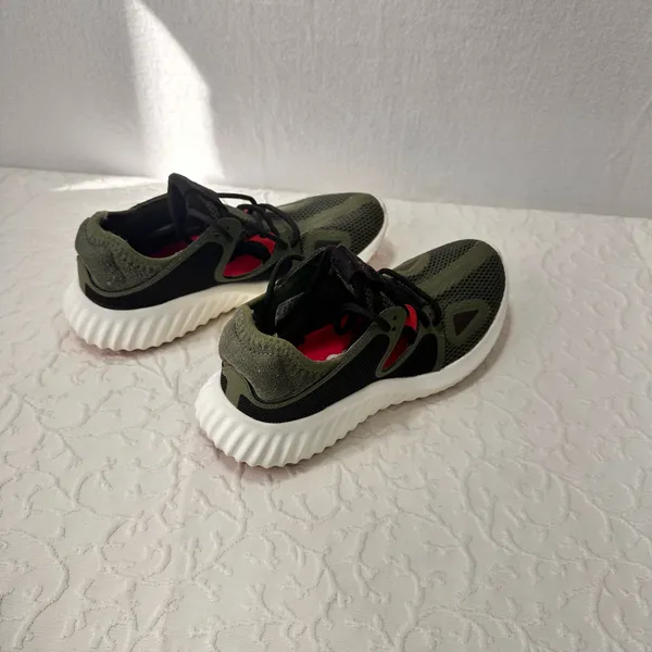 Adidas Snickers Size 6.5 Women's Running Shoes Run Lux Clima Army Green Comfy - Image 9