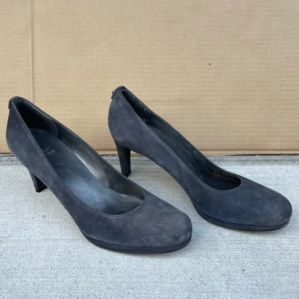 Stuart Weitzman bluish gray suede 4-inch round toe heels size 10 - Image 3