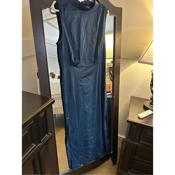 NEW Satin Elegant Sleeveless Mock Neck Cocktail Maxi Dress XS - Image 3