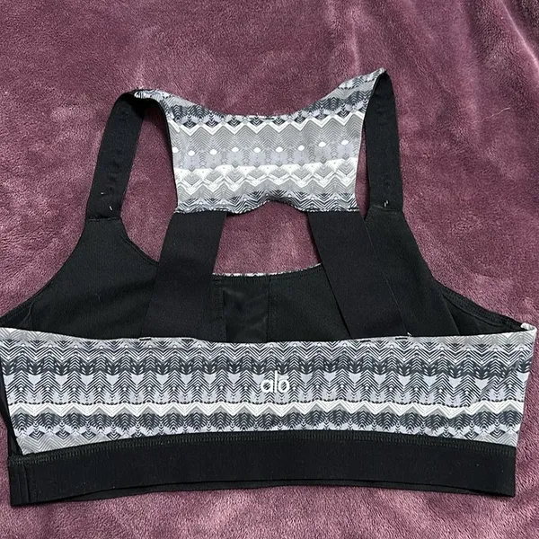 Alo Yoga Cortina Bra- Size M - Image 2