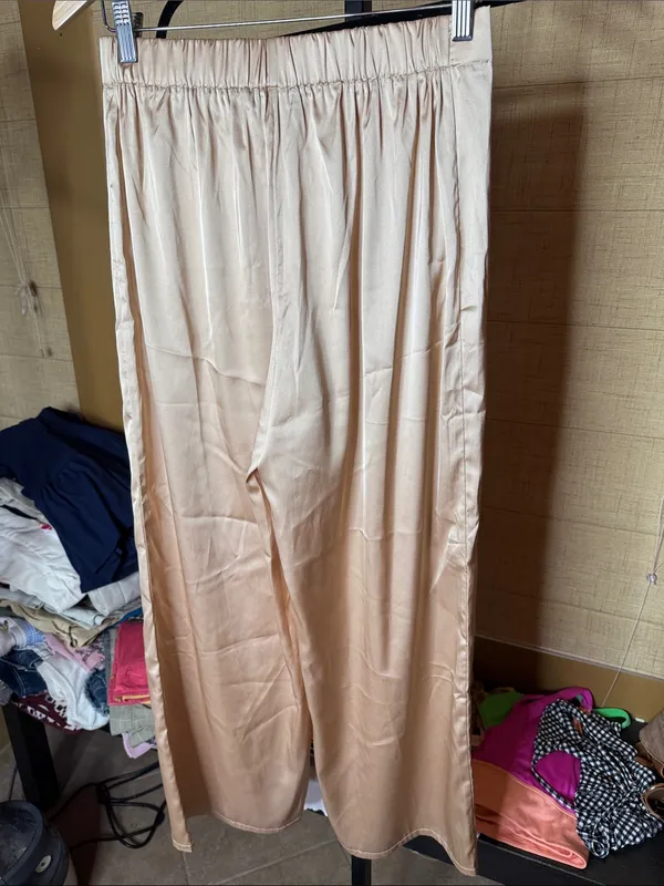NWT Love 83 Champagne Satin Crop Top Wide Leg Pants Set Size Large - Image 10