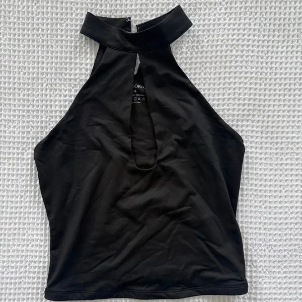Black keyhole high neck top Size M - Image 2