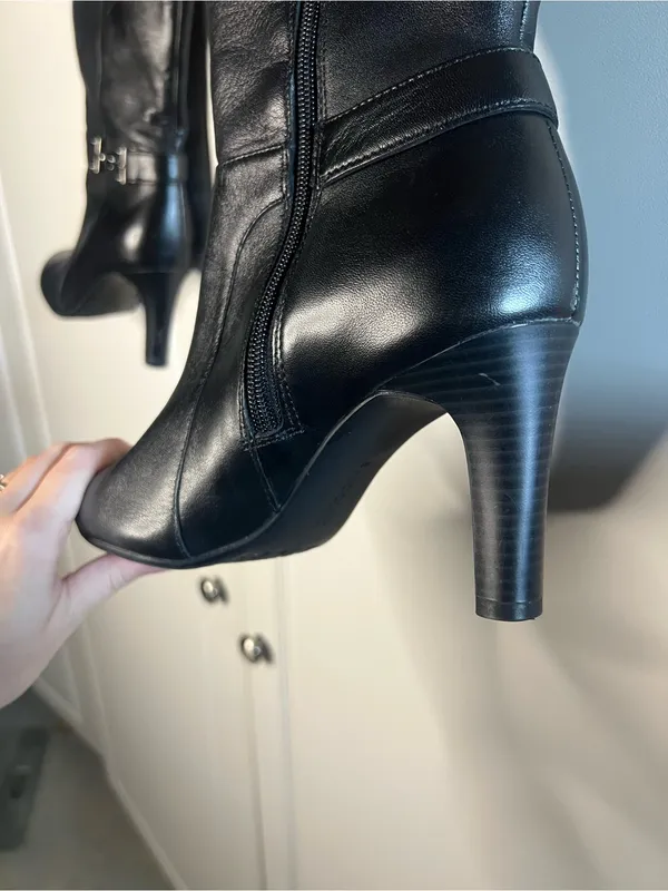 Bandolino Black Leather Knee High Heeled Boots - Image 14