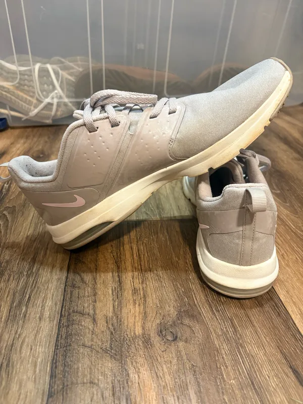 Nike Running Shoes Women’s - Image 2