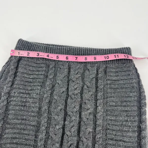 Lulu's gray cable knit chunky winter skirt ribbed pull on stretch neutral medium - Image 4