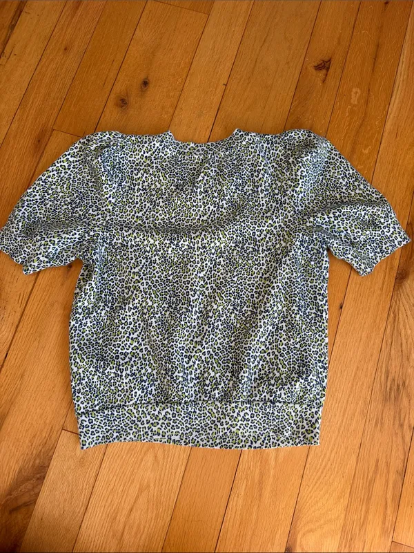 T.La Leopard Print Puff Sleeve Top - Light Green & Blue Size Small - C69-037 - Image 7