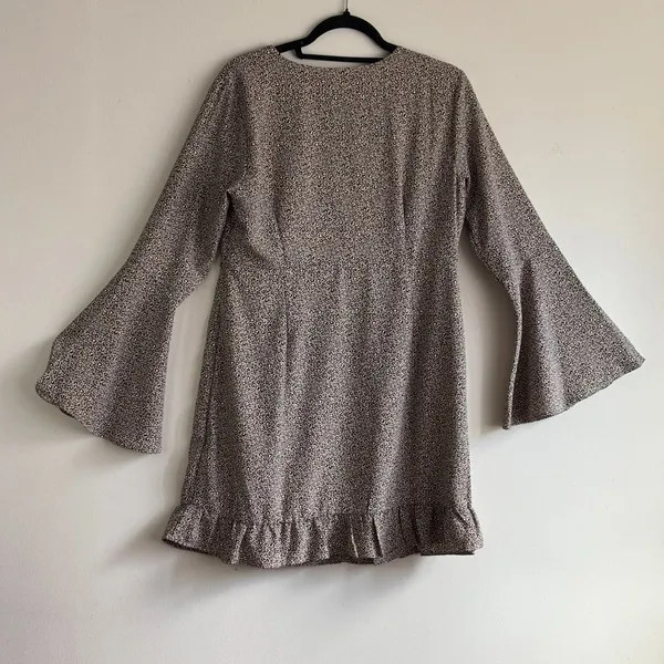 Altar'd State Black and White Bell‎ Sleeves Wrap Dress Size L - Image 3