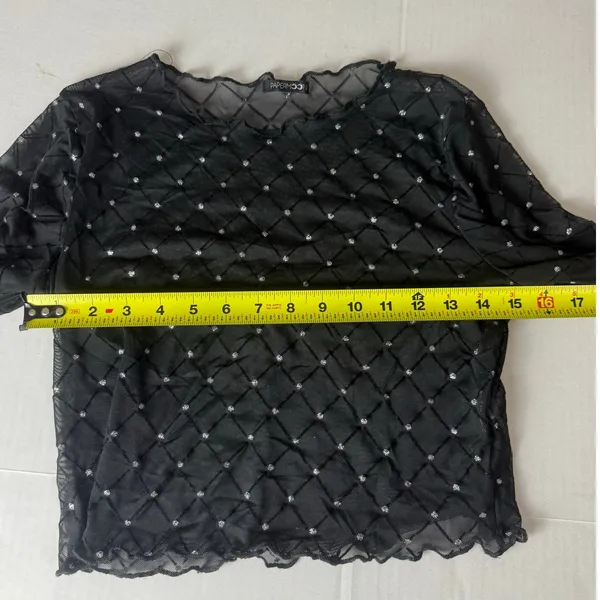 Stylish Long-Sleeve Top - Versatile Fashion Essential, Size Large - Image 4