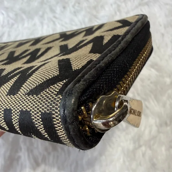 Michael Kors Black Canvas Wallet - Image 4