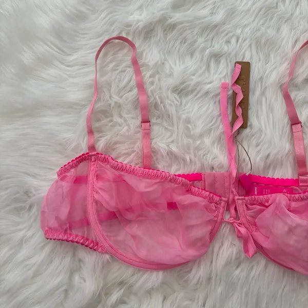 Skims Romance Balconette Bra Bubble Gum Size 44DD - Image 3