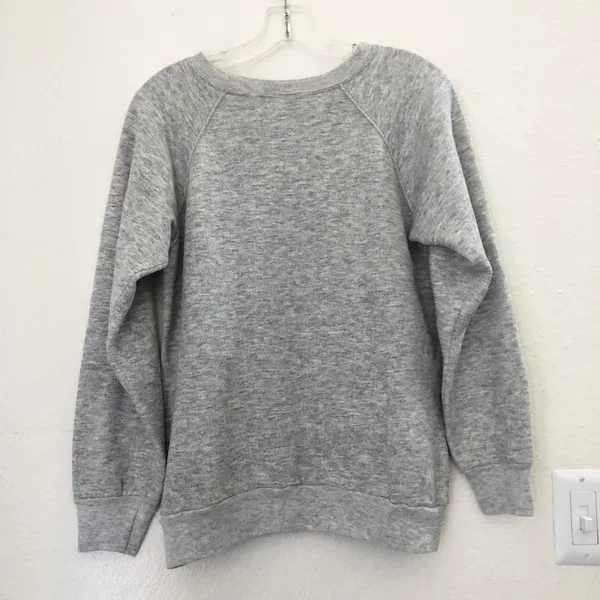 Vintage Grey Preppy Harvard crewneck sweatshirt with embroidered logo -Size M Great condition, measurements in pics - Image 3