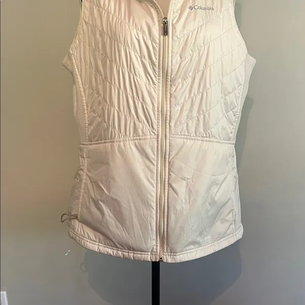 Columbia Women's Ivory Quilted Insulated Vest - Image 4