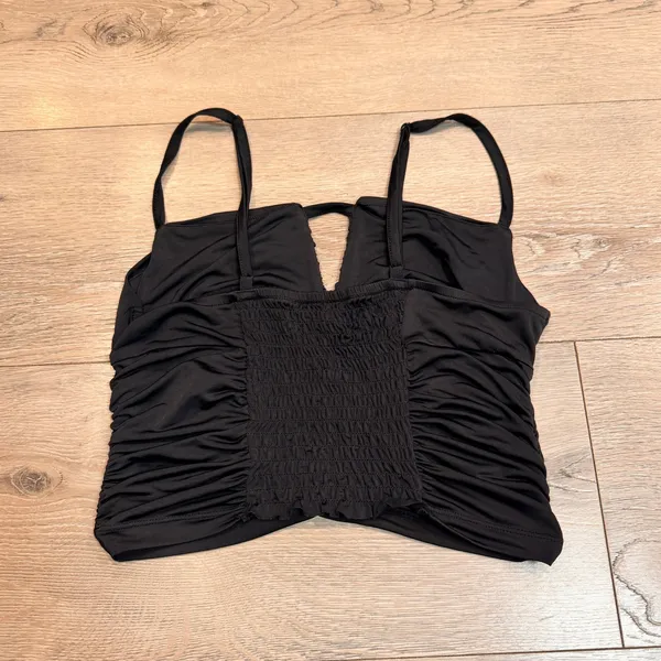 Urban‎ Outfitters Ruched Front Cami Tank Crop Top Black Sleeveless Medium M - Image 2