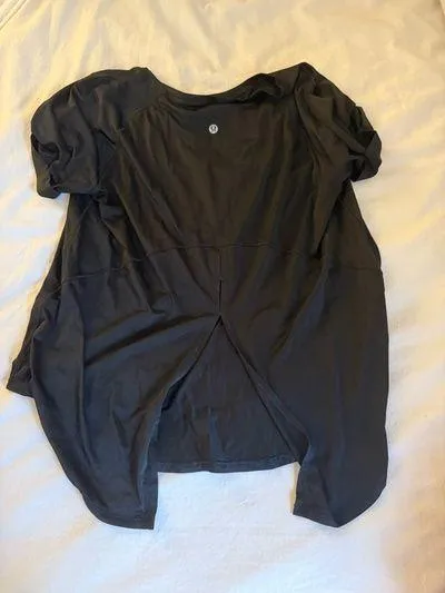 Lululemon Back In Action Short Sleeve - Image 3
