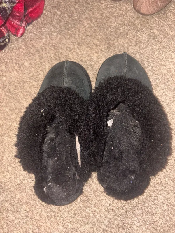 UGG Slippers - Image 2