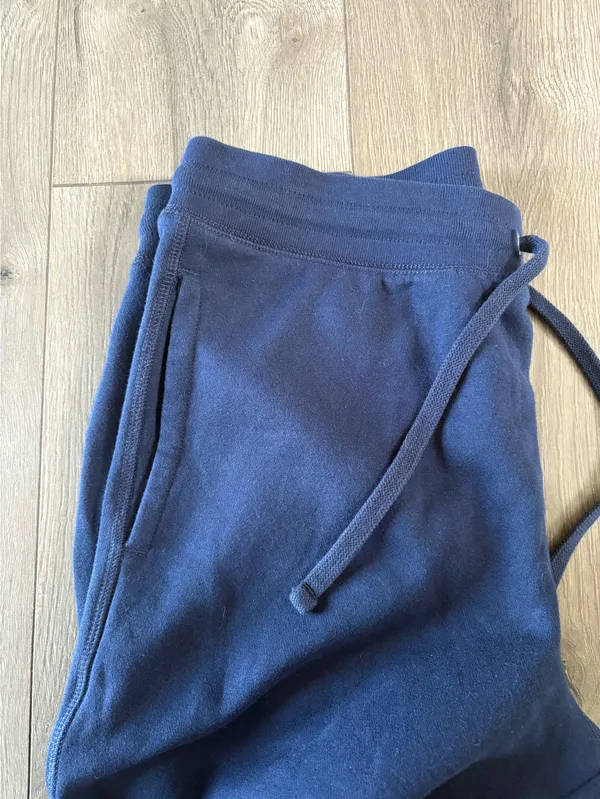 GAP Men’s Navy Sweatpants - Image 4