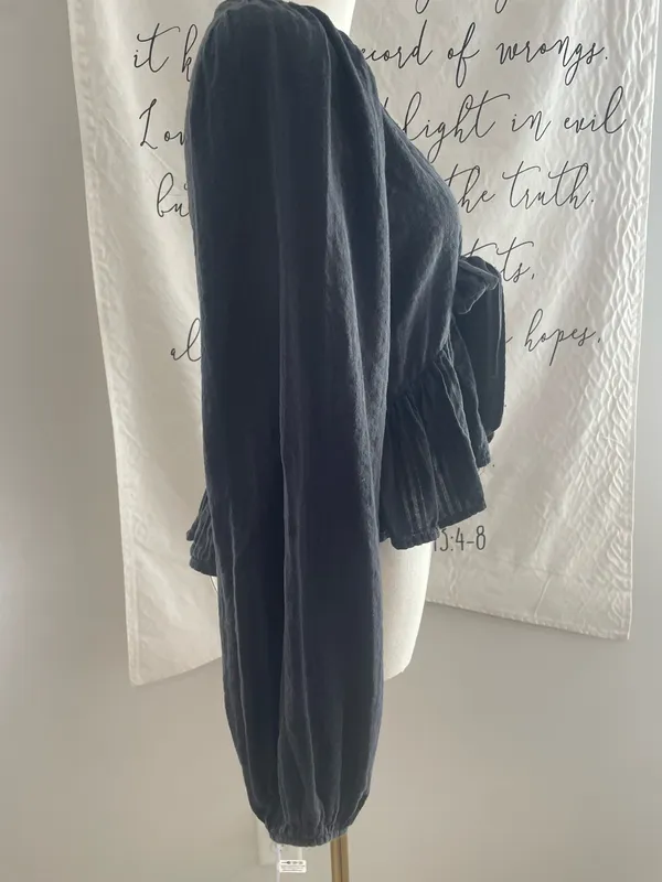 American Eagle Long Sleeve Tie-Front Blouse Size M - Image 4