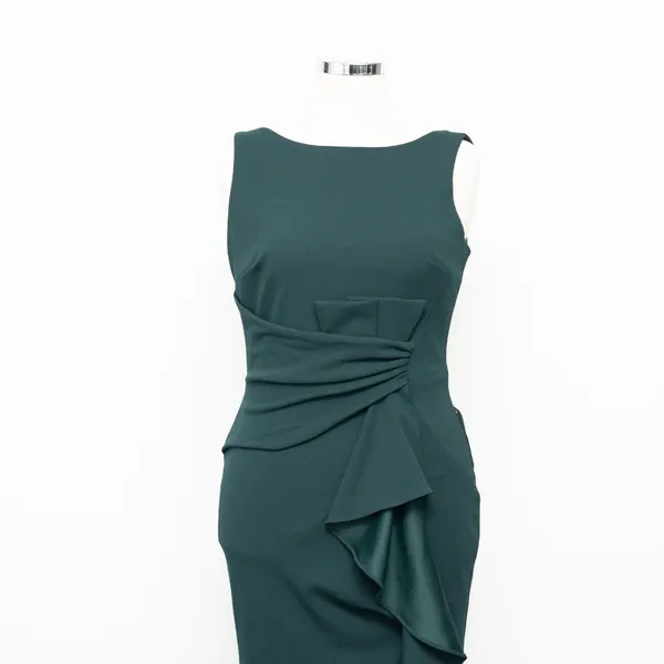 Betsy and Adam‎ Christine Scuba Crepe Ruffled Bow Gown - Image 11