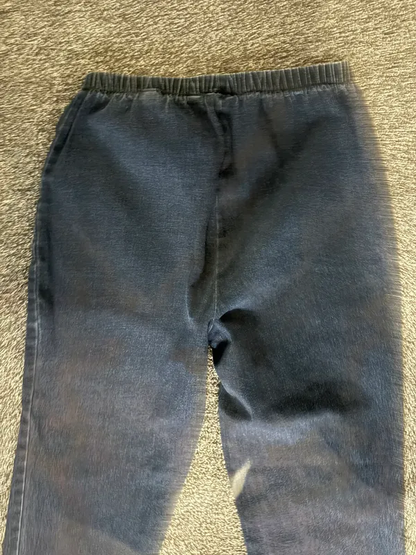 Denim & Co mpany Size Medium Elastic Waist Jeans - Image 4