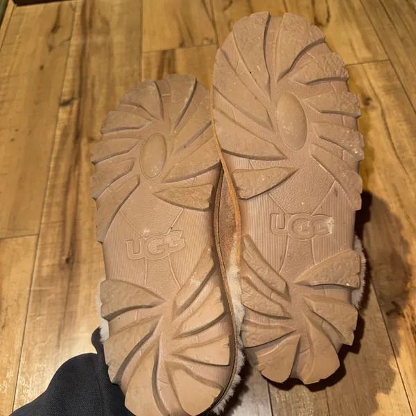 Ugg slippers - Image 7