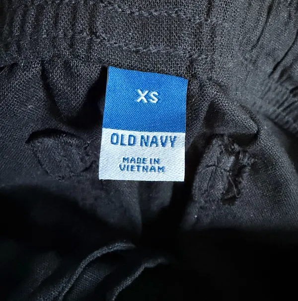 Black Linen Old Navy Shorts - Image 3