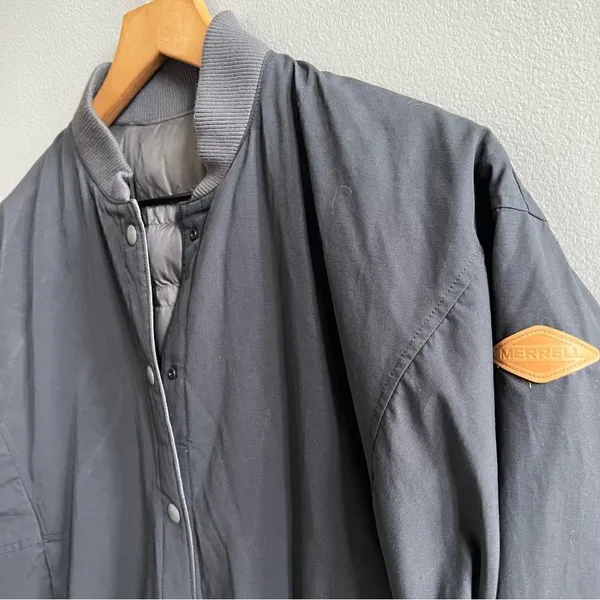 Merrell NWT Trailhead Insulated Reversible Bomber Jacket Size Small Black Grey - Image 3