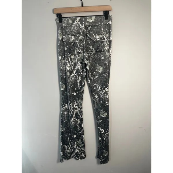 SWS Athletics Women Camo Flare Leg Sweatpants Gray Green Leaf Print‎ Size S - Image 4