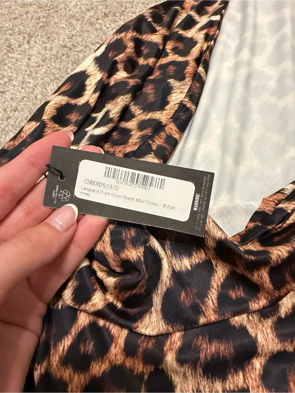 Pretty Little Thing Leopard Print Bodycon Dress - Image 4