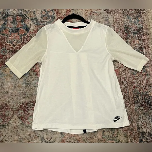 Nike Women’s Bonded Half-Sleeve Top - Image 2