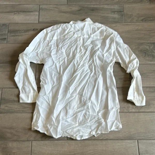 Victoria's Secret white button front shirt - Image 4