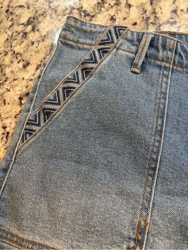 Knox Rose Blue Denim Shorts with Geometric Embroidered Trim - Image 2