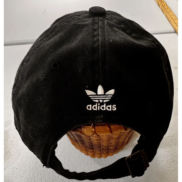 Y2K Adidas Originals Black and White Relaxed Strapback Hat 100% Cotton‎ 2016 - Image 2