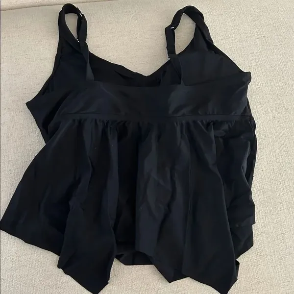 CUPSHE Plus Size Tankini V Neck High Waisted Asymmetric Flowy Hem,Black, 2X, NWT - Image 6