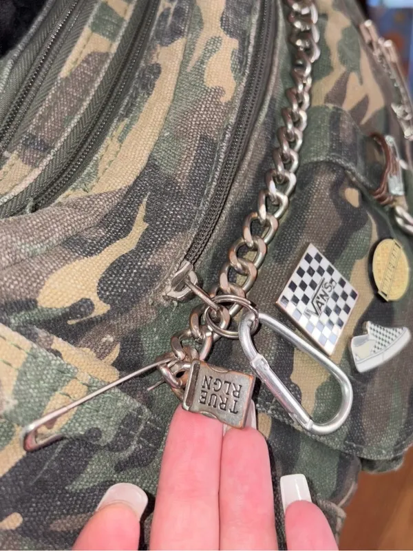 Vintage Y2K 2000’s Camouflage Canvas Shoulder Bag with junk pins - Image 6