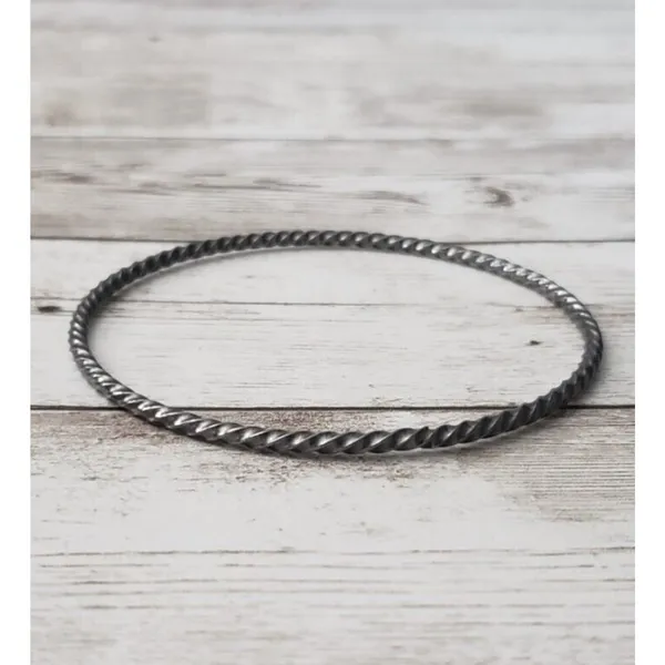 Vintage Bracelet / Bangle Thin Gray Twisted Bangle - Image 2