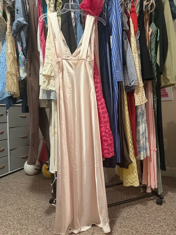 Lace Top Maxi Dress in Blush Color - Image 5