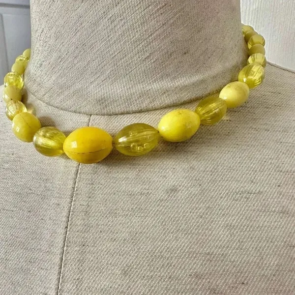 Vintage yellow beaded necklace Yellow - Image 5