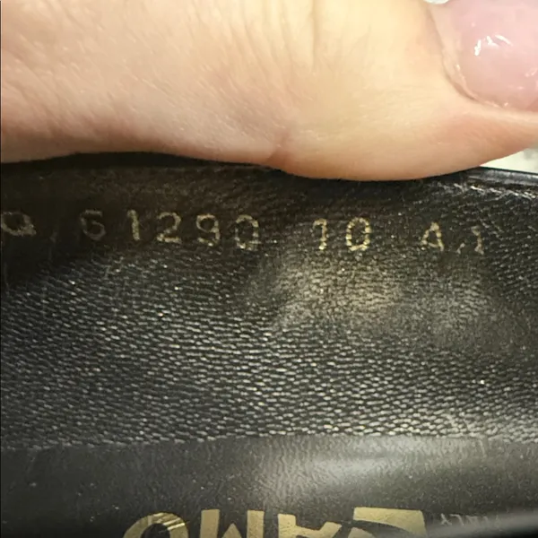 Salvatore Ferragamo Women's Black Courts size 10AA - Image 11