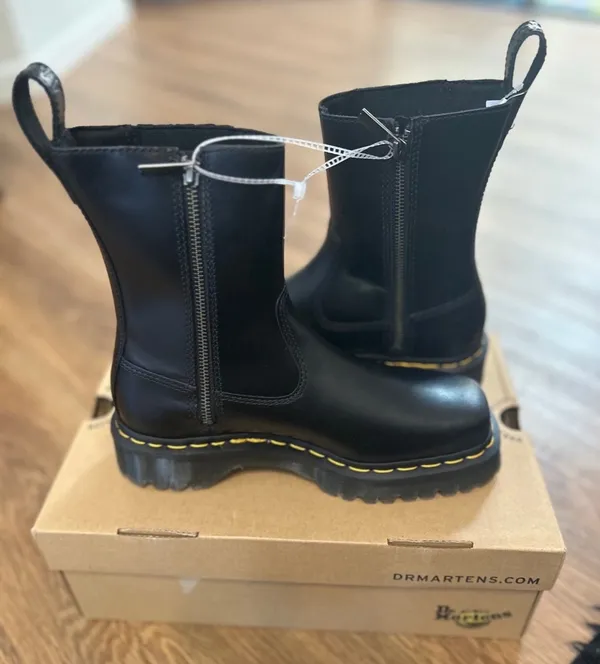 DR MARTENS Amaayah LO black leather zippered boots shoes women’s 7 new - Image 7