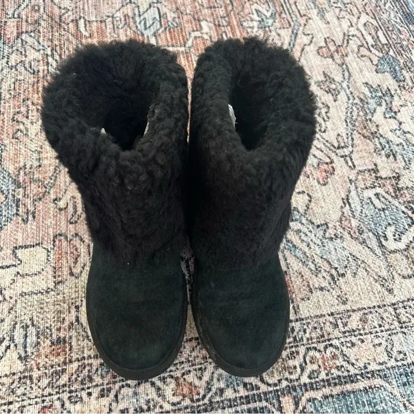 UGG Patten 1006794 Black Suede Shearling Women’s Boots Size 7 - Image 3