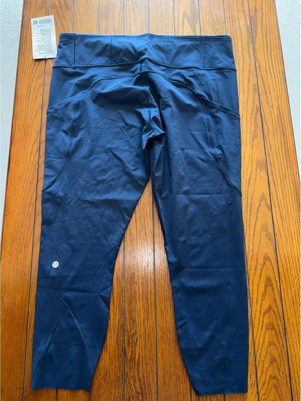 Lululemon Fast & Free With Pockets High Rise 25” True Navy Size 18 NWT - Image 3