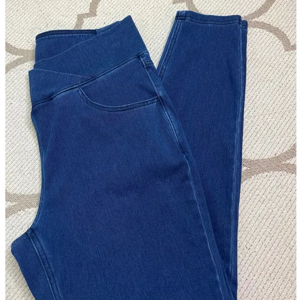 Halara Flex High Waisted Crossover Pockets 7/8 blue jeans, size large, 02699020 - Image 2