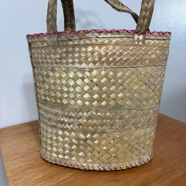 Vintage Multicolor Handmade Lined Straw Bag W/ Beaded Flip Flops - Image 4