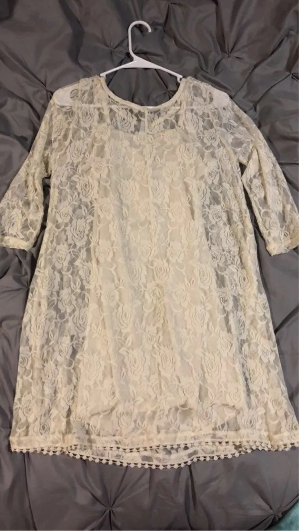 Wall Flower Lace Dress - Image 2