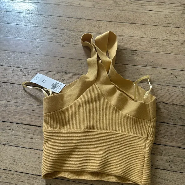 NWT Abercrombie & Fitch Crop Top - Image 3