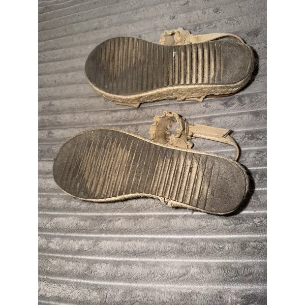 Pierre Dumas Women's Beige Wedges Size 6 - Image 5
