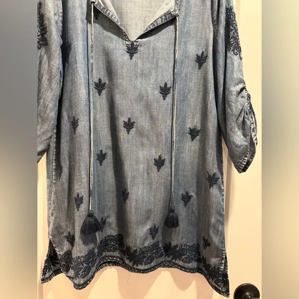 Soft Surroundings Denim Embroidered Tunic/Dress Tie Neck Tassels3/4 Sleeves Sz L - Image 3
