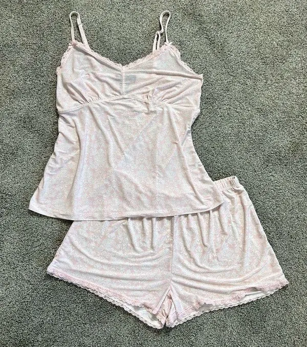 Rene Rofe 2 Piece Pajama Shorts Set Pink and White size Medium - Image 6