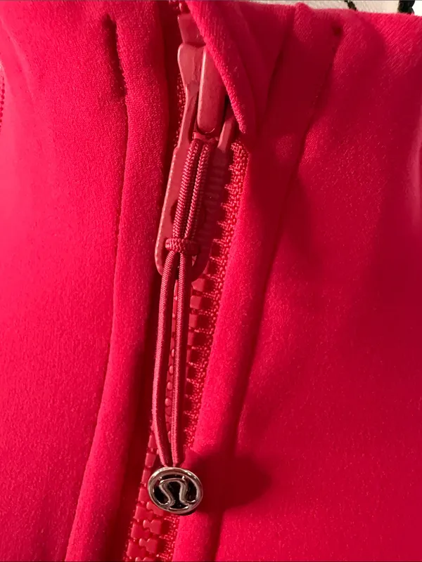 lululemon athletica Women's Define Cropped Jacket *Nulu in Mulberry Spark - Image 4