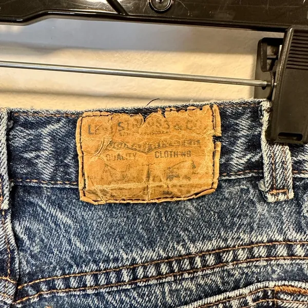 Levi’s mom jeans 90s vintage stonewash denim high rise blue jeans women’s size 6 - Image 4